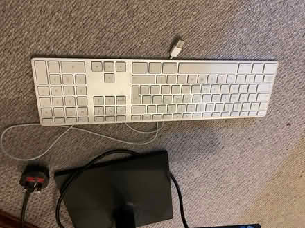 Photo of free computer screen, mouse, keyboard with connecting lead (Lexden CO3) #3