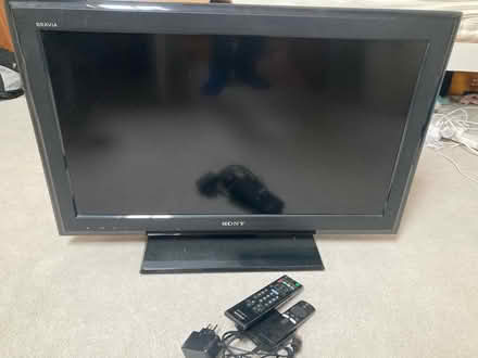 Photo of free TV Sony Bravia (Harrogate HG1) #1