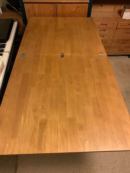 Photo of free Extending table (Newbury, Berkshire RG14) #2