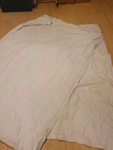Photo of free 2x single duvets (Manor Road N17) #1