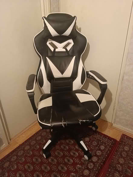 Photo of free Gaming Chair - some cover wear (Holloway N7) #1