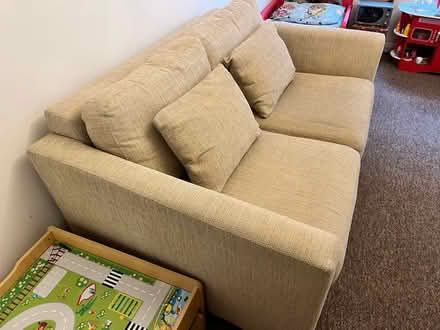 Photo of free 2seater Sofa In Excellent Condition (Brighton BN2 6) #4