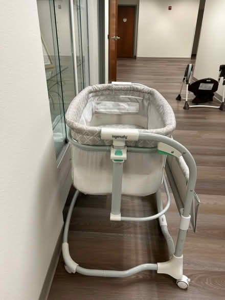 Photo of free Baby Bassinet (Eubank/Montgomery) #3