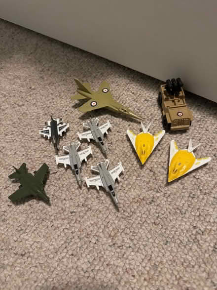 Photo of free Toy soldiers/planes (West Brighton) #3