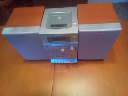 Photo of free Stereo system - sony micro radio/cd/tape (Currie EH14) #2