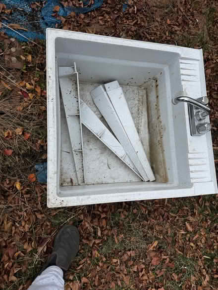 Photo of free Free standing utility sink (Woodridge) #1