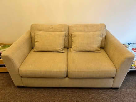 Photo of free 2seater Sofa In Excellent Condition (Brighton BN2 6) #2