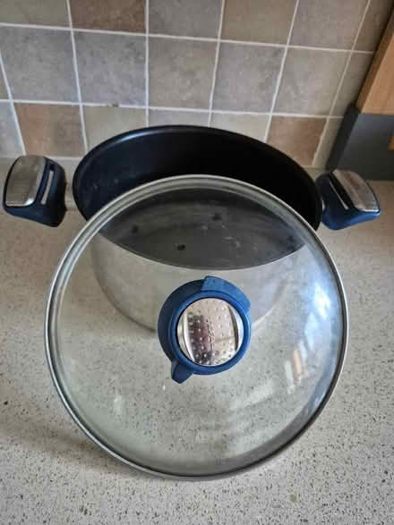 Photo of free Teal Stock/Stew Pot (Portishead BS20) #2