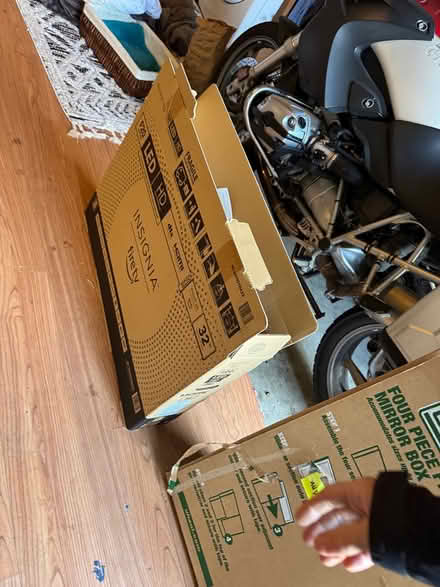 Photo of free Tv and picture moving boxes (East Petaluma) #3