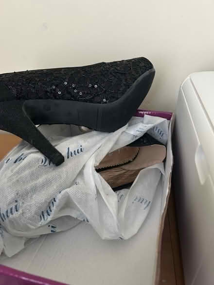 Photo of free Ladies shoes size 40 (B21 0JJ) #1