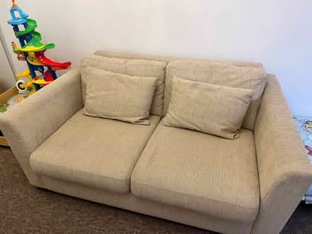 Photo of free 2seater Sofa In Excellent Condition (Brighton BN2 6) #3