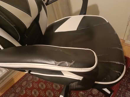 Photo of free Gaming Chair - some cover wear (Holloway N7) #3