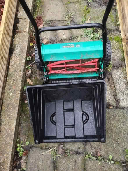 Photo of free Hand lawnmower (Norbury SW16) #2