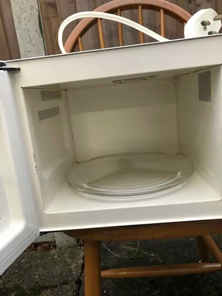 Photo of free Very old microwave (Vange, Basildon) #2