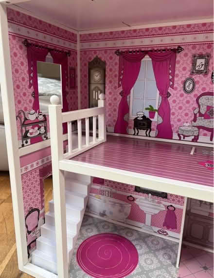 Photo of free LOL / Barbie doll house (SK7 Bramhall) #3