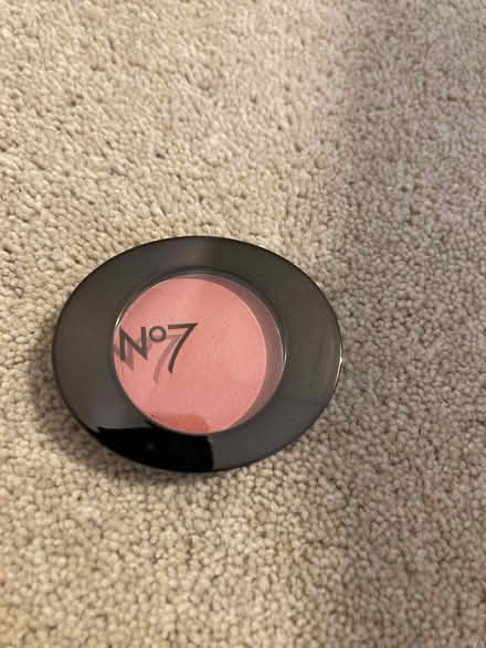 Photo of free No7 blush (Romsey) #1