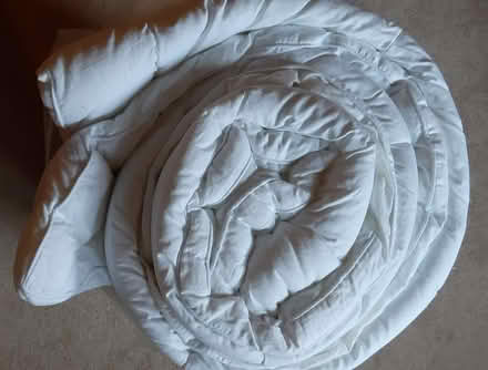 Photo of free King size duvet - clean (Teignmouth) #1