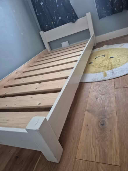 Photo of free Single bed (E4) #3