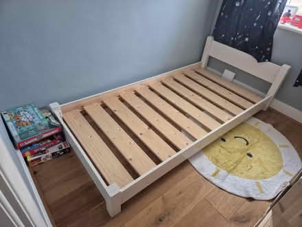 Photo of free Single bed (E4) #1