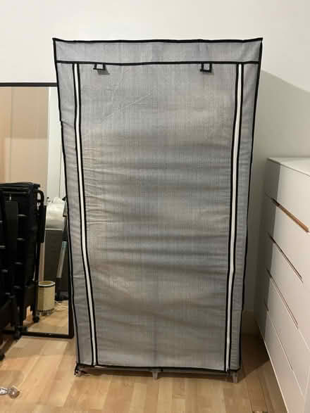 Photo of free Temporary closer unit (Hammersmith) #1