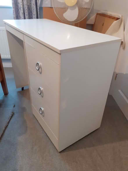 Photo of free Dressing Table/Desk (ME10) #2