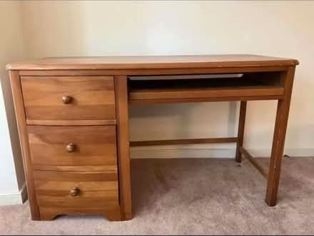 Photo of free wood desk (20017) #1