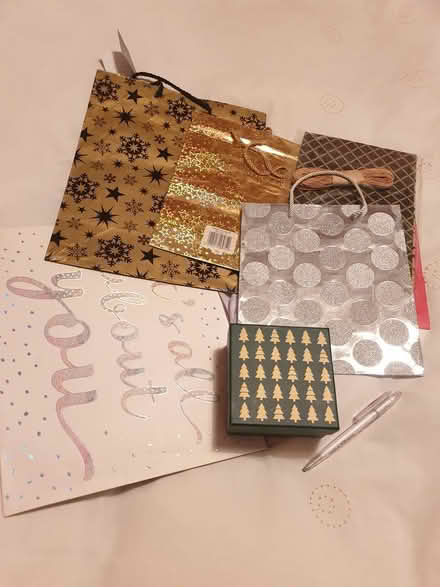 Photo of free Gift Wrapping (Stratford, E15) #1