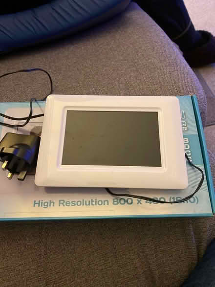 Photo of free Digital photo frame (B29) #3