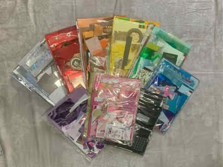 Photo of free Scrap paper various colours (Fleetwood FY7) #2