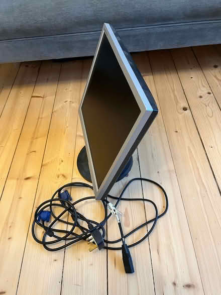 Photo of free Samsung 17" Computer Monitor (Craiglockhart EH14) #2