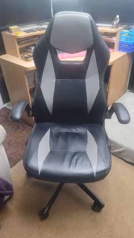 Photo of free Computer/Gaming Chair (Overstone Lodge) #1