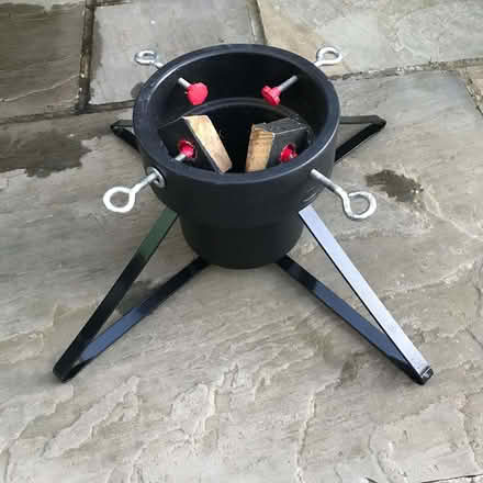 Photo of free Christmas Tree Stand (Florence Park OX4) #1