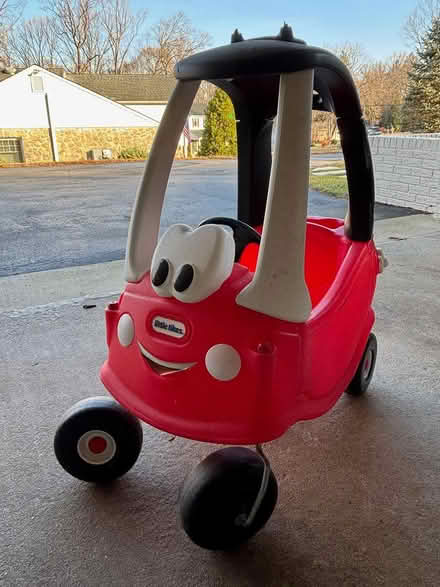 Photo of free Little Tykes Car (Media, PA) #1