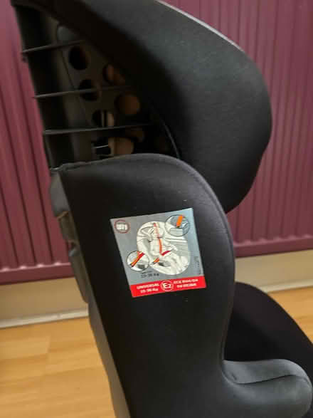Photo of free Child’s car seat For children 15kgs to 36 kg (Muirend G44) #2