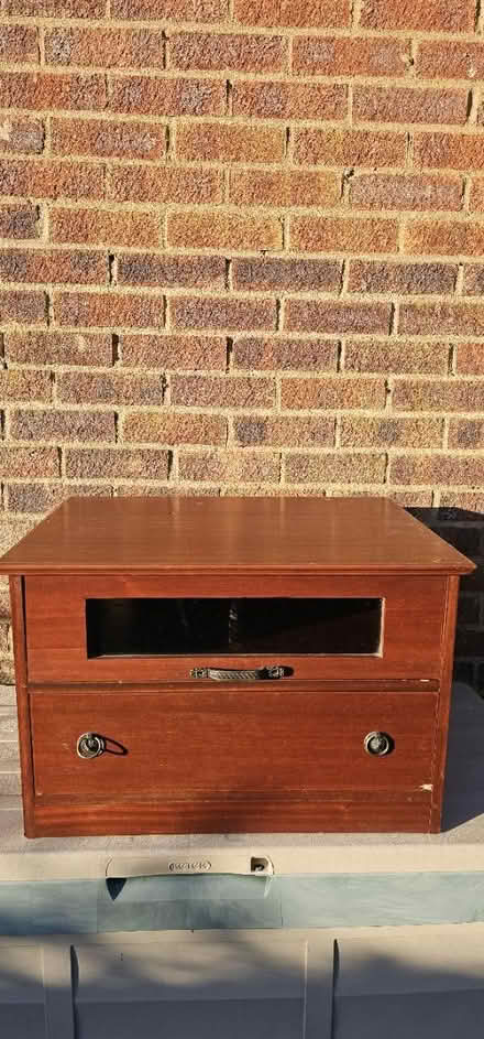 Photo of free Small unit (Stonebridge BA11) #2