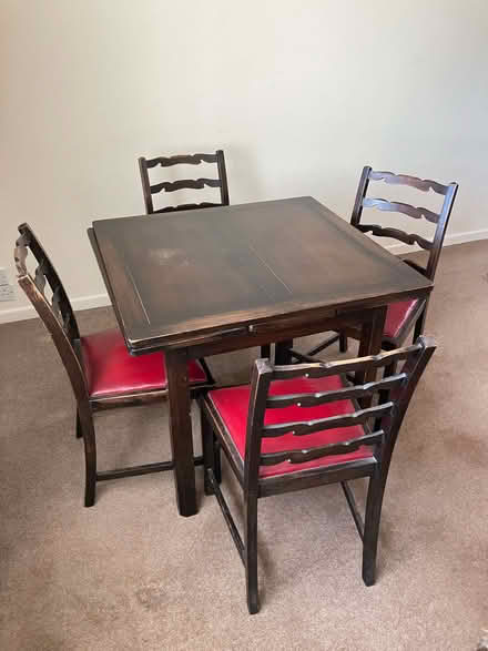 Photo of free Solid wood extendable dining table (Cotgrave NG12) #1
