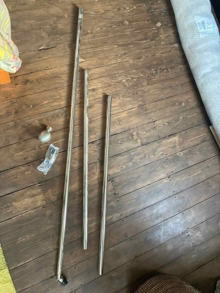 Photo of free Bay window curtain pole (Muswell Hill N10) #1
