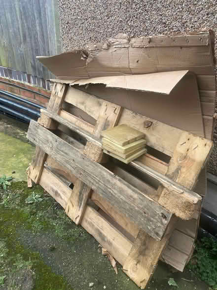 Photo of free Wooden pallet (Upper Norwood SE19) #1