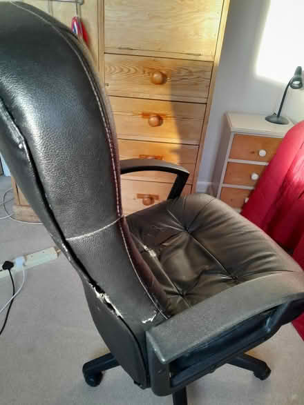 Photo of free Comfy office chair (BN13) #4
