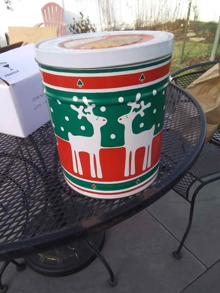 Photo of free Miscellaneous holiday decorations (Lower Pike Creek/ Marshallton) #2