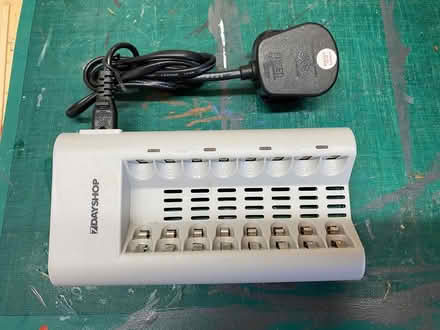 Photo of free Battery charger (Stroud GL5) #1
