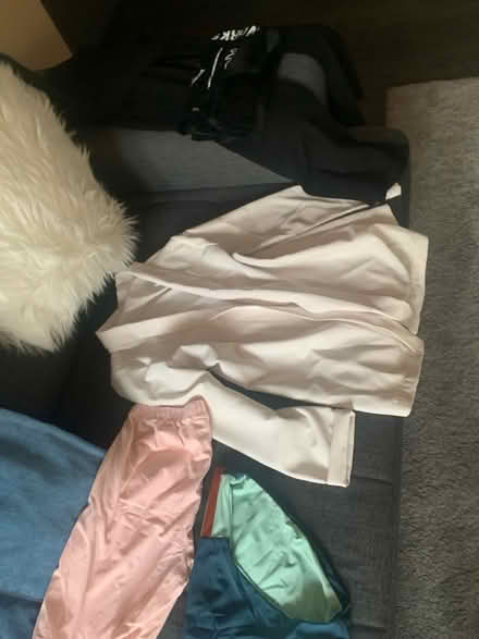 Photo of free Women’s clothes sz M 28 (West san jose) #2