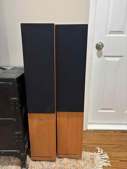 Photo of free Fluance SX-HTB Tower Speakers (Media, PA) #1