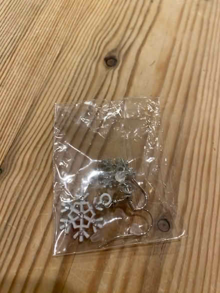 Photo of free Christmas stuff; tissue, earrings ribbon etc (Potters Bar EN6) #3