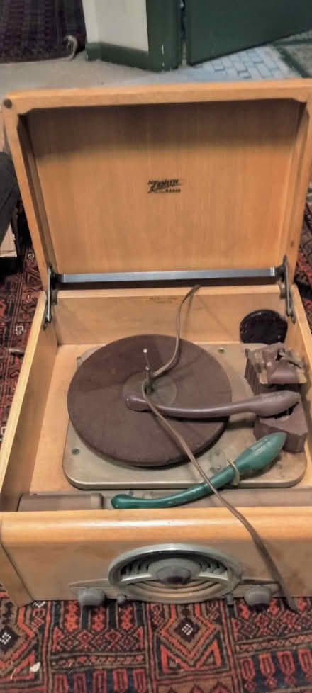 Photo of free Zenith Radio Phonograph Combo (CapitolHill DC (CapSouthMetro)) #3