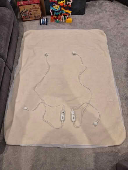 Photo of free Dreamland king size heated under blanket/mattress topper (Sheering CM22) #1