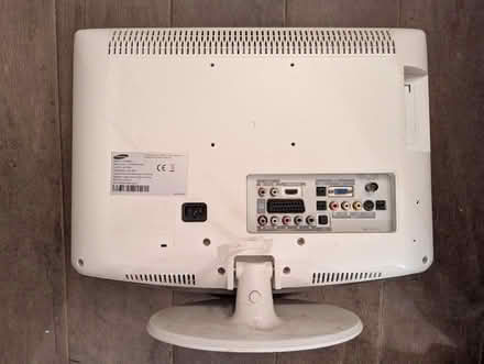 Photo of free Samsung 19" TV / monitor (Hatchford, nr Cobham KT11) #2