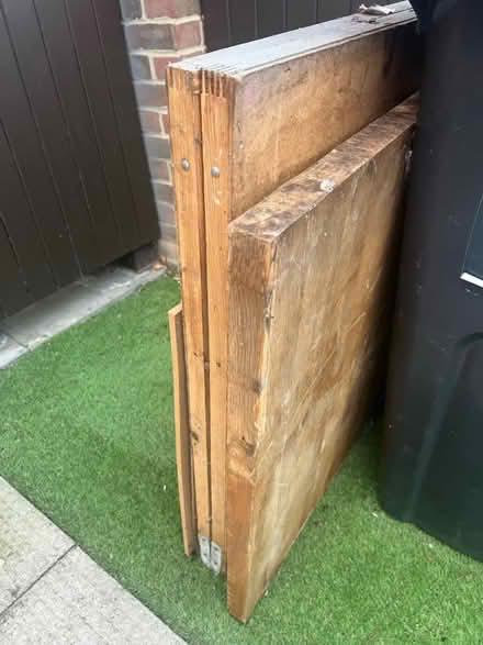Photo of free Pieces off wood (Streatham Vale) #3