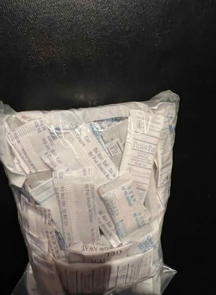 Photo of free Large collection of silica pouches (SE1) #3