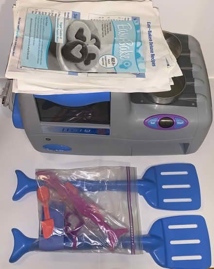 Photo of free Easy Bake “Real Meal” Oven (Maynard) #3